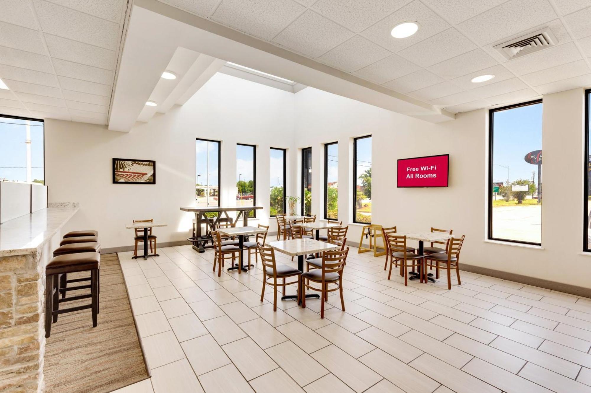 Red Roof Inn Gulfport - Biloxi Airport Екстериор снимка