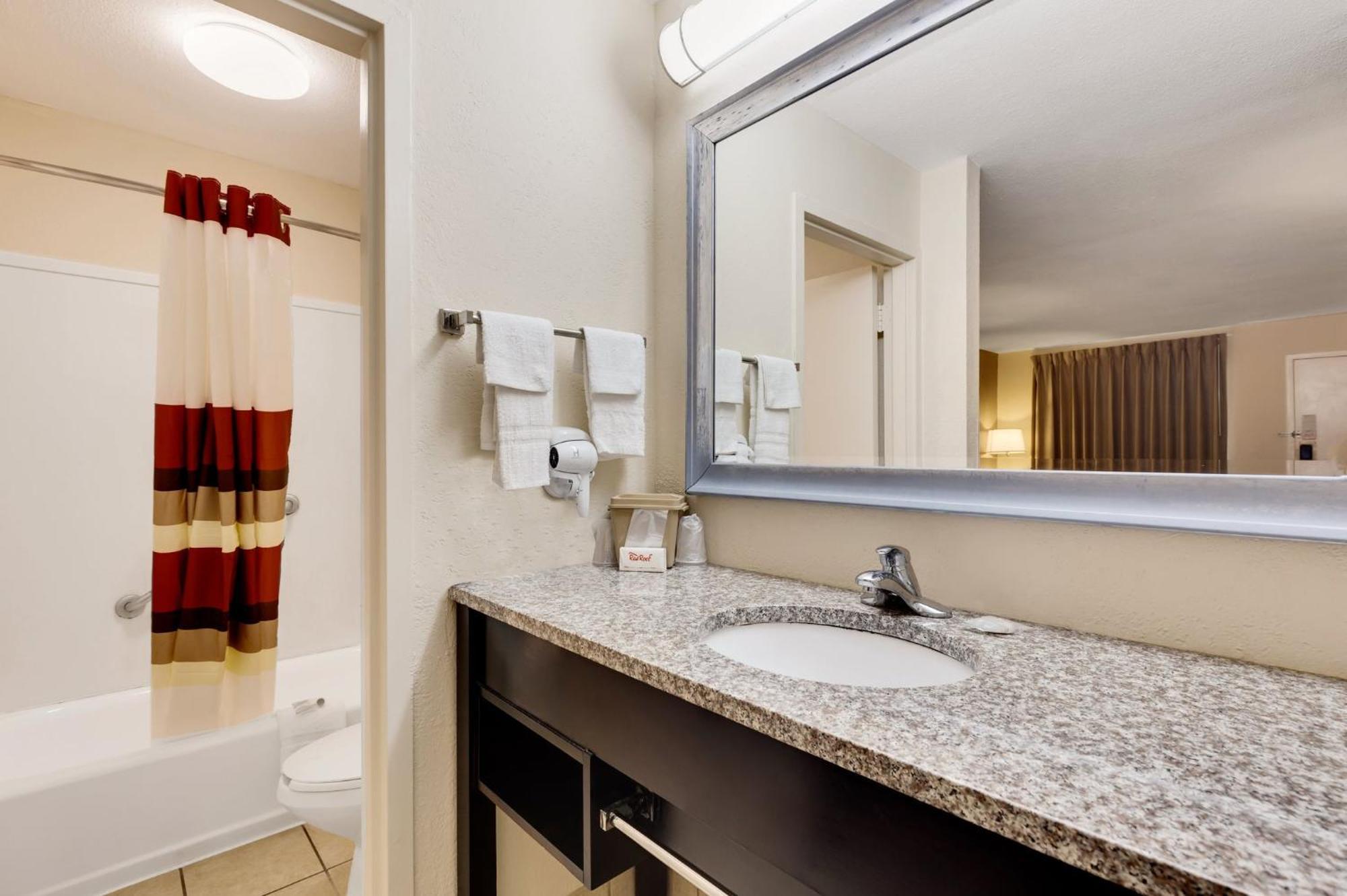 Red Roof Inn Gulfport - Biloxi Airport Екстериор снимка